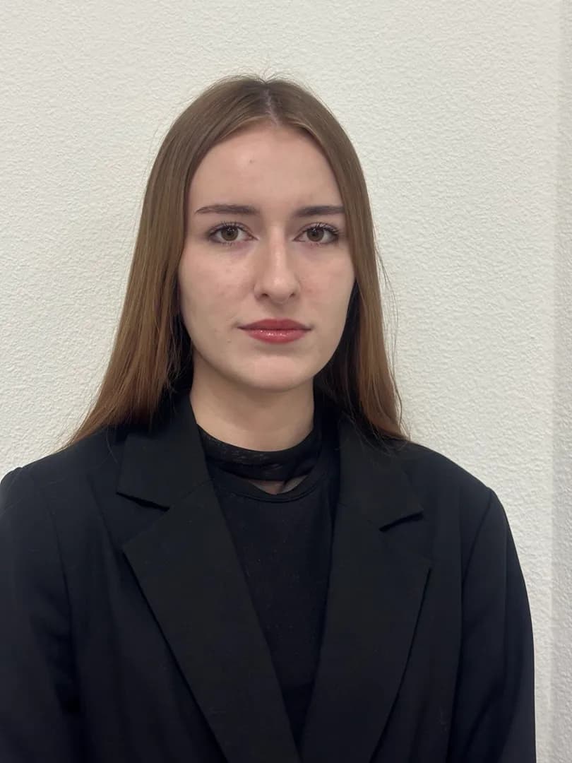 Алена Грызунова
